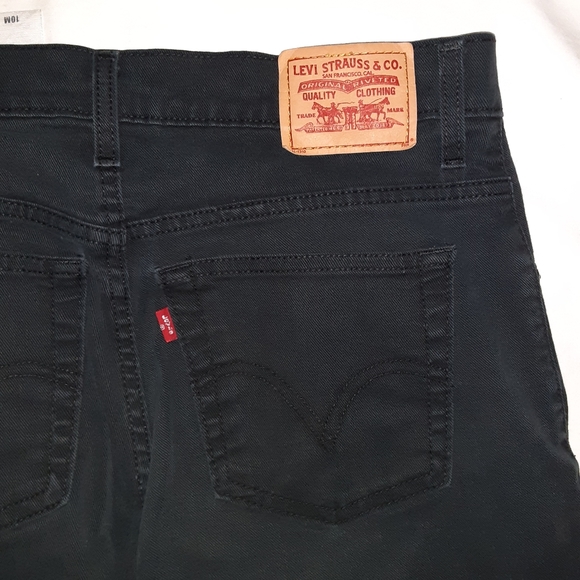 550 Levi Jeans - Picture 4 of 4